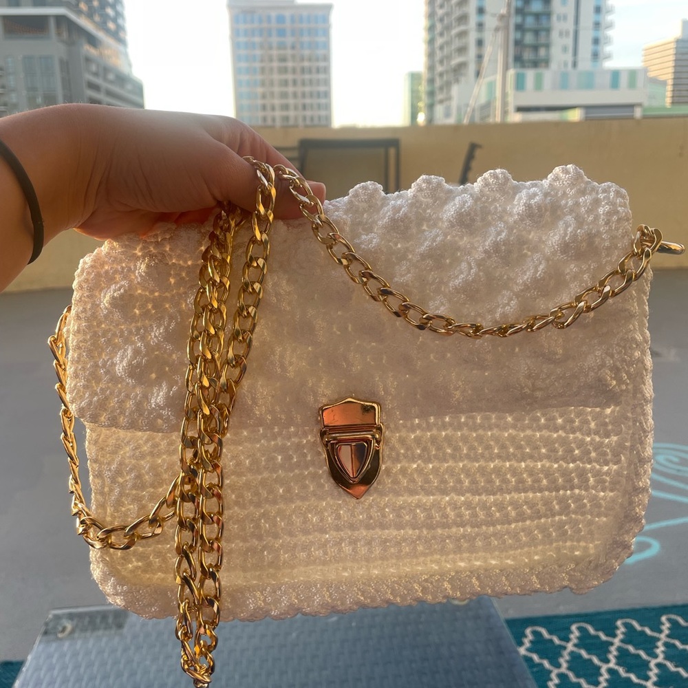 Hand knitted quilted purse with 100% cotton